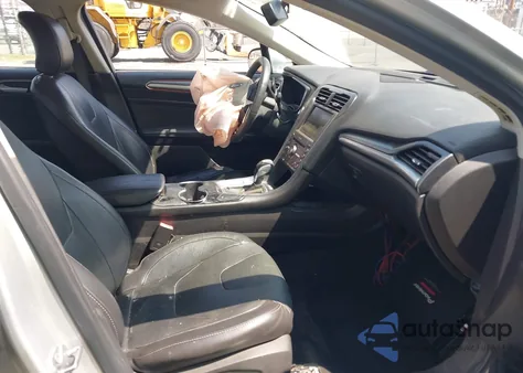 2016 Ford Fusion Titanium z USA, uszkodzony, nr VIN 3FA6P0K90GR369703